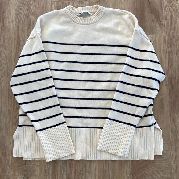 Zara black and cream stripe sweater - Picture 2 of 4